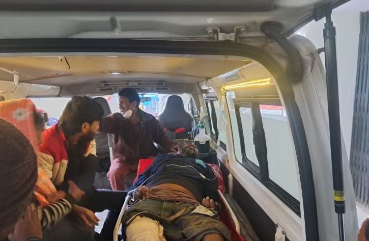 আদমদীঘিতে ভটভটি উল্টে চালক ও মাছ ব্যবসায়ী নিহত